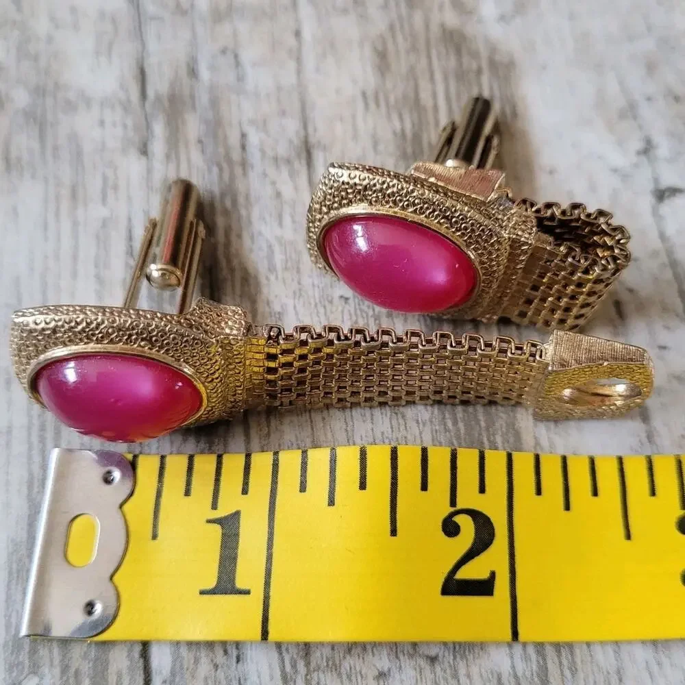 Vintage Swank Gold-Tone Mesh Wrap Cufflinks with Pink‎ Cabochon